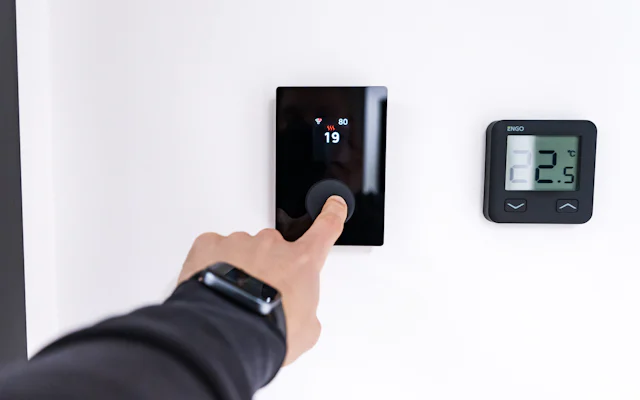 Thumb heating